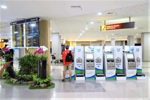 fasilitas self check in bandara ngurah rai bali