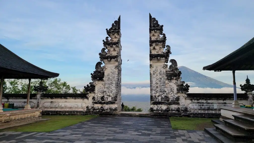 Bali entrance requirements 2024 